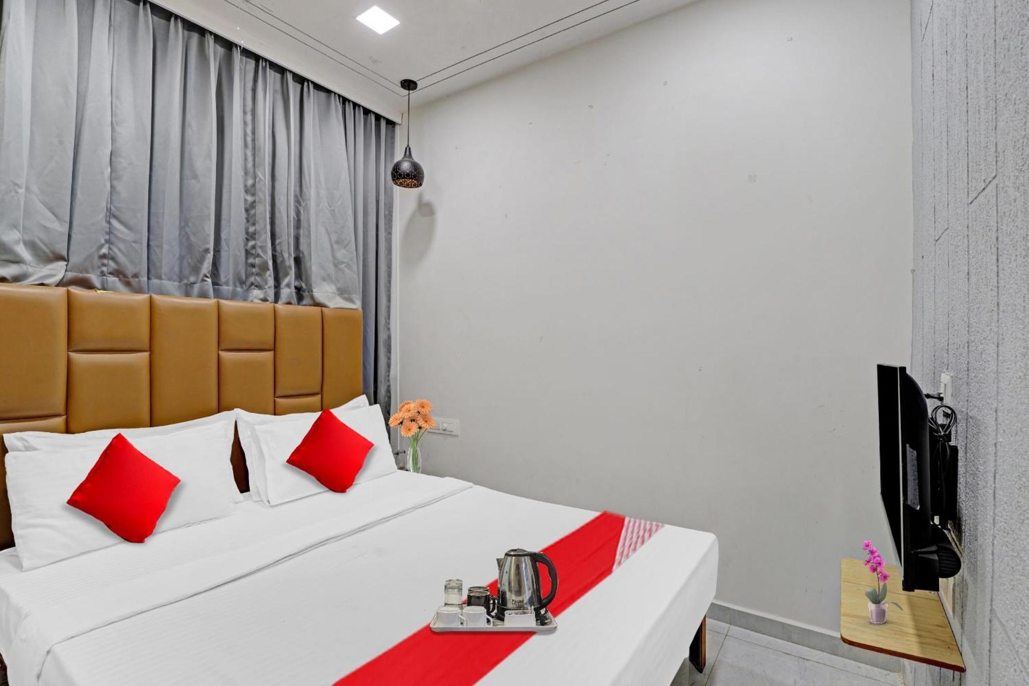 Hotel O Royal Orbit 수라트 외부 사진